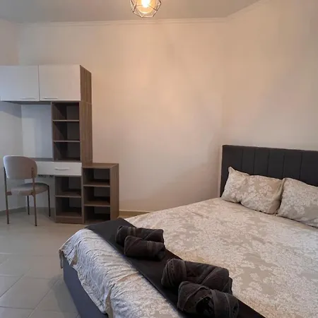 Garden Apartment *