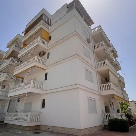 Garden * Golem (Tirana)